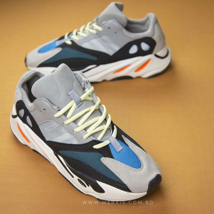 Yeezy best sale 700 costo