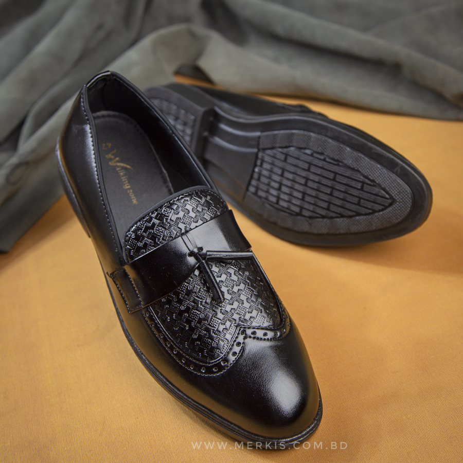 Modern Black Tassel Loafers: Versatile Look | Merkis.com.bd