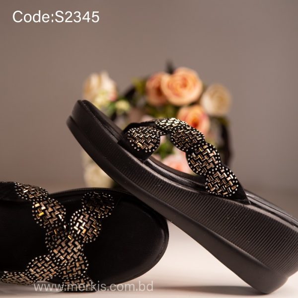 black heeled sandal for women