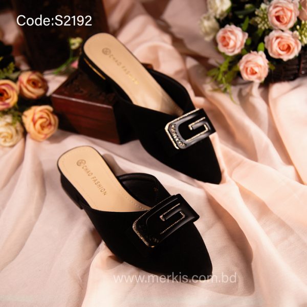 new ladies black low heel sandal