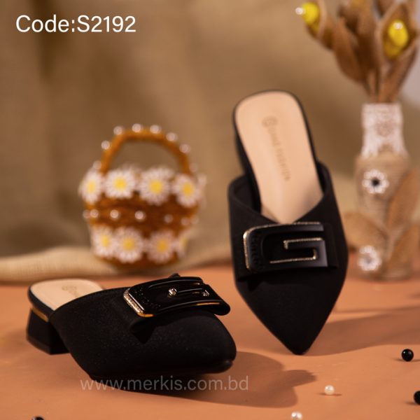 new ladies black low heel sandal