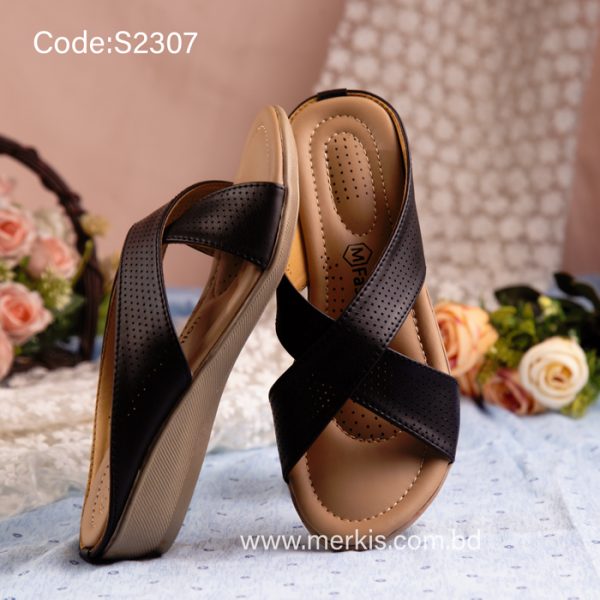 black low heel sandal