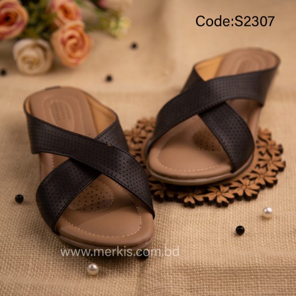 black low heel sandal