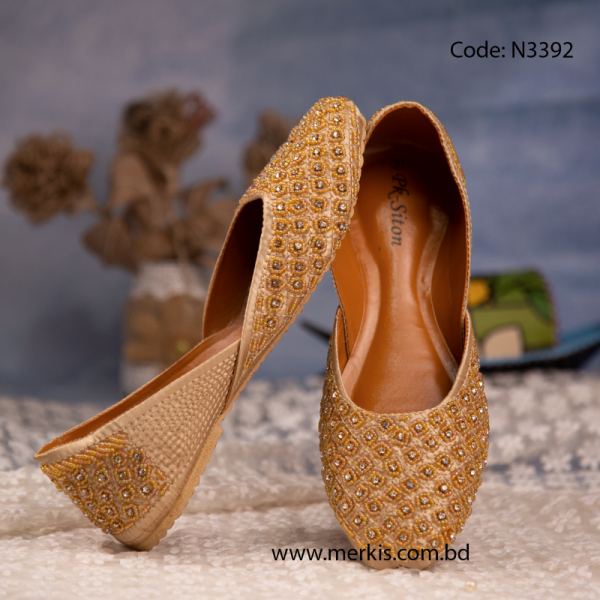 golden stonework jutti for ladies