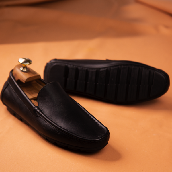 Men’s Black Leather Loafers in Bangladesh