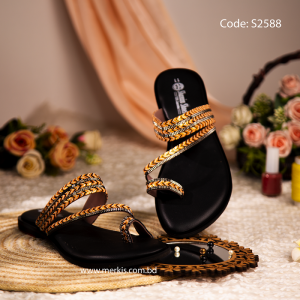 Trendy Ladies Flat Sandals in BD