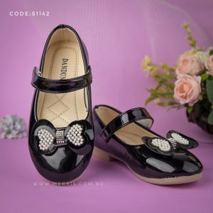 New designable kids sandal in bd