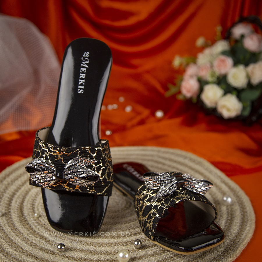 Flat black sandals for girls - Image 2