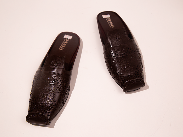 Kolhapuri Sandal: Step into Style and Tradition - Image 5