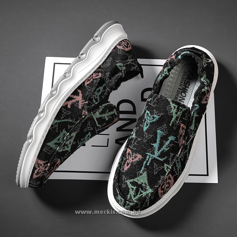 Premium Quality Sneakers – Available in Bangladesh