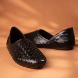 Exclusive Traditional Kolapuri Sandal In BD