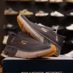 Latest Skecher Sports Shoe For Men